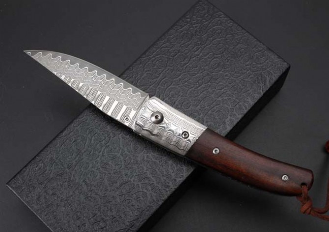 Thomas-Desert Ironwood Damascus Folding Knife