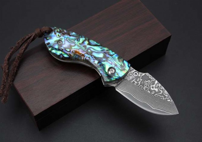 Damascus Collectible Knife