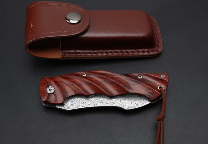 Imported Ruifeng Damascus rosewood folding knife