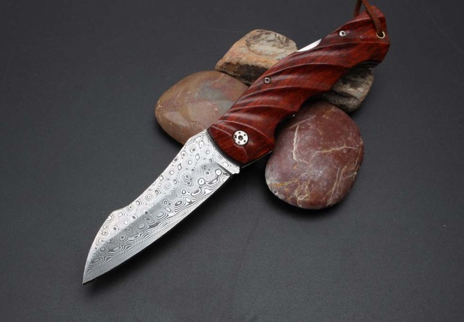 Imported Ruifeng Damascus rosewood folding knife