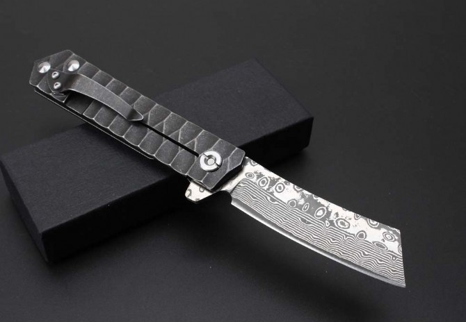 Razor (Damascus steel)