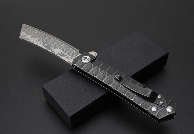 Razor (Damascus steel)