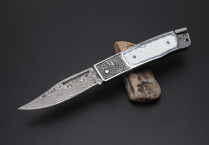 Damascus steel - Solo folding knife