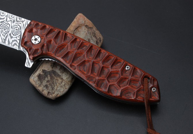 Imported Swiss powdered Damascus Spanish colored folding knife