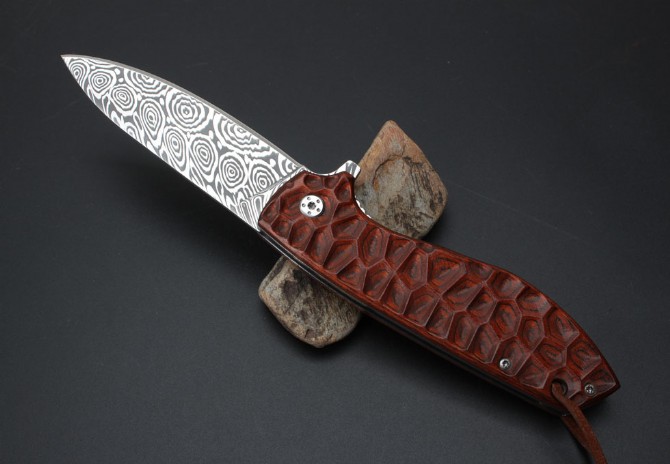 Imported Swiss powdered Damascus Spanish colored folding knife