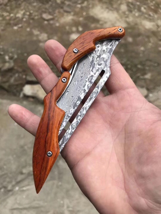 2019 latest Damascus mechanical straight knife