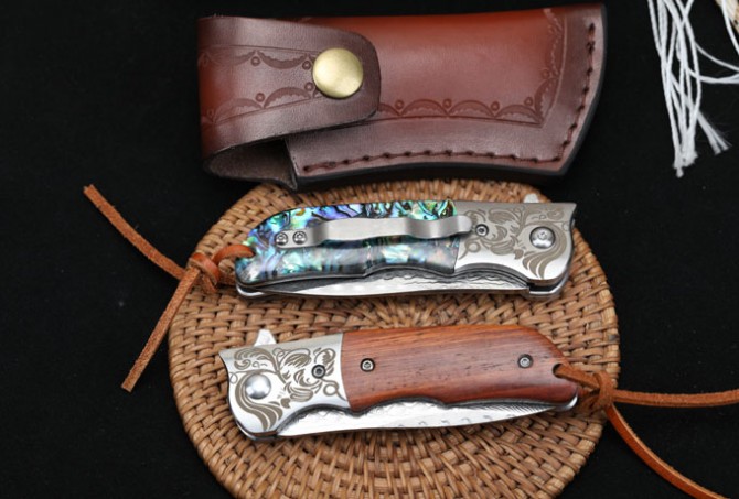 Monkey - Quick Folding Knife (Damascus Steel)