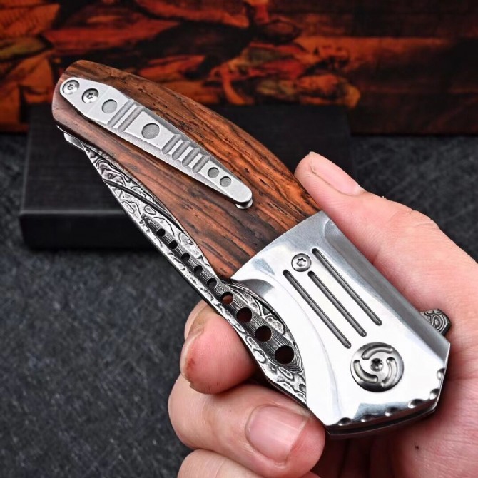 VG10 Damascus-Powerful Folding Knife