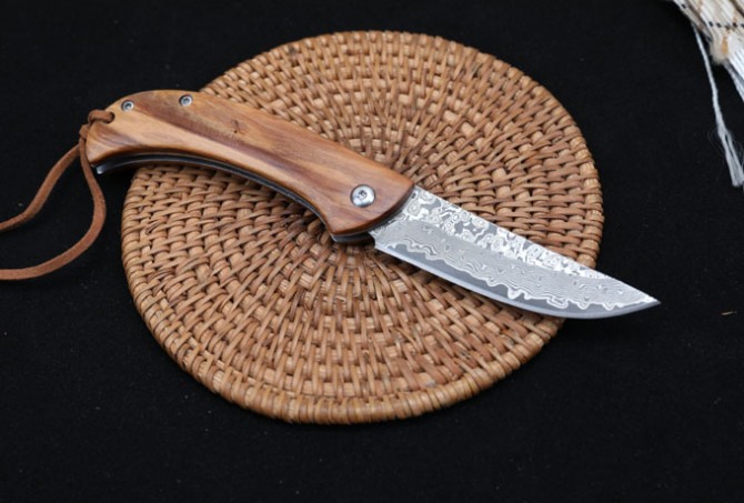 Damascus - Roxa Classic Folding Knife (Glass Bead Lock)