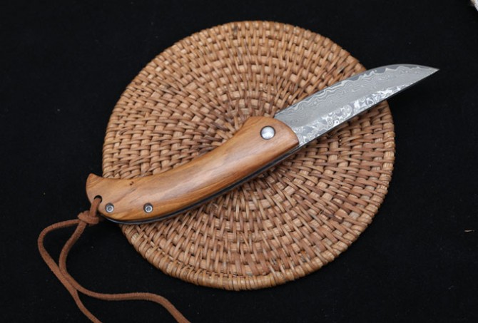 Damascus - Roxa Classic Folding Knife (Glass Bead Lock)