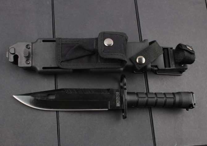 Fine imitation M9 saber black full blade [removable]