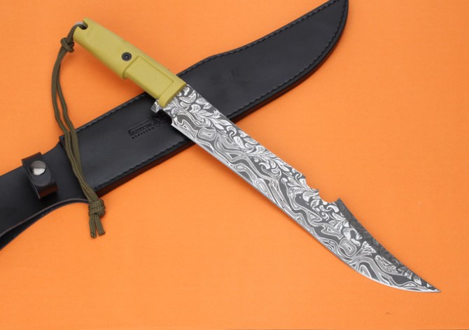 Extreme force - carved straight knife