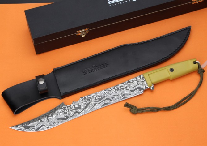 Extreme force - carved straight knife